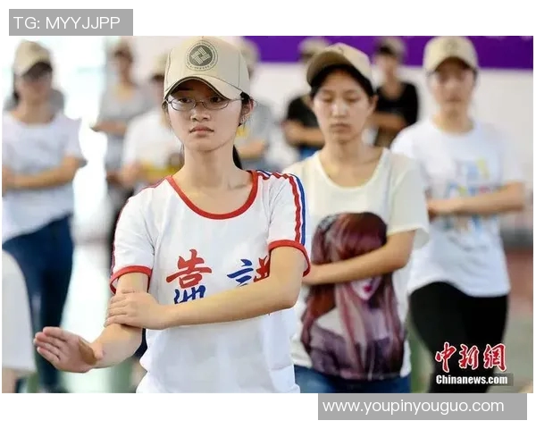 巾帼不让须眉女子格斗真人秀展现女性力量与勇气的精彩对决 巾帼不让须眉女子格斗真人秀展现女性力量与勇气的精彩对决